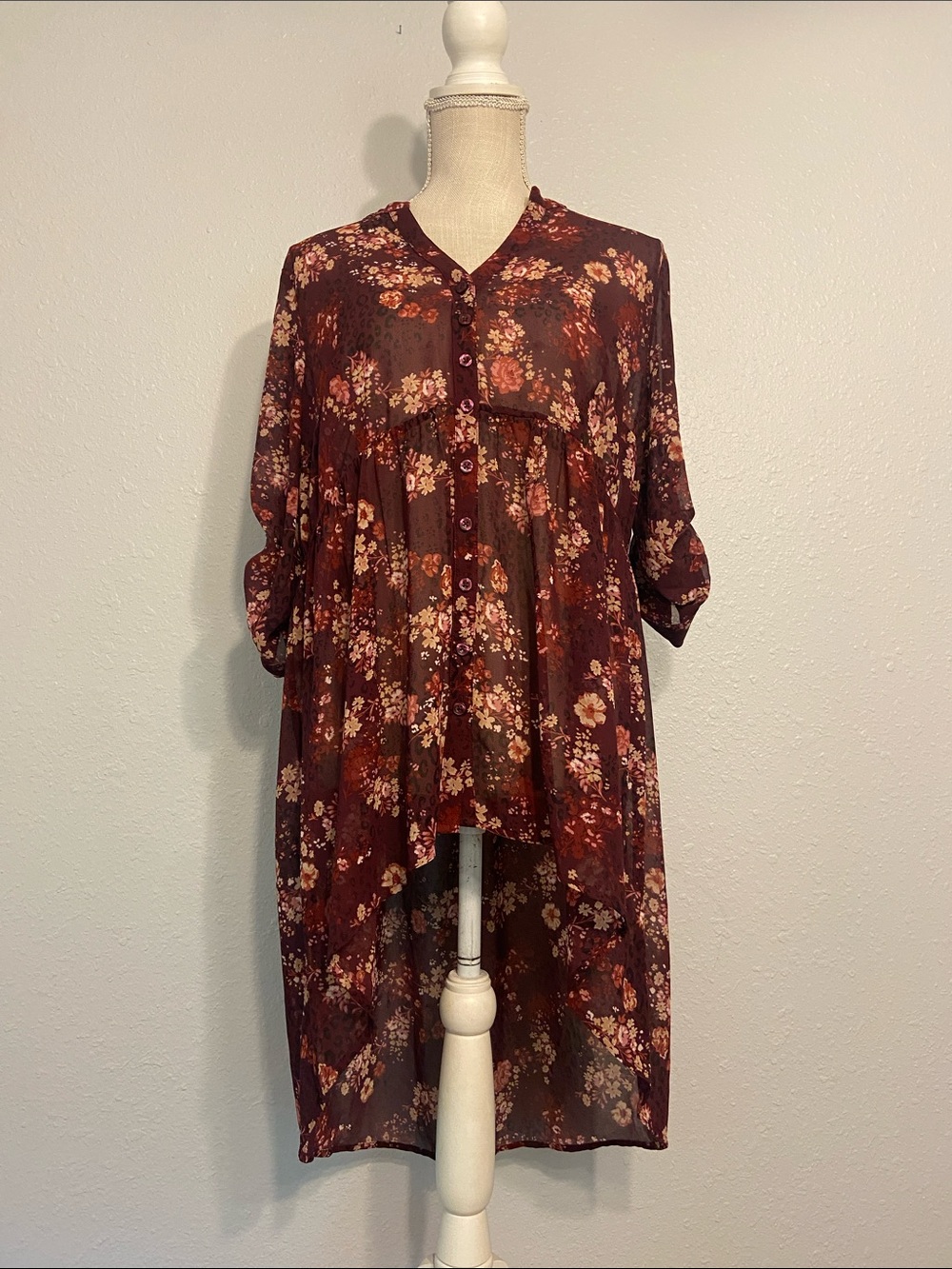 Torrid Maroon Floral Boho Chic Lightweight Opaque High Low Blouse Size 00